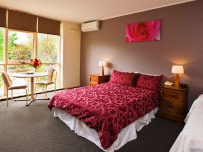 Hotel The 3*